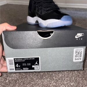 Jordan 11 Retro Low Black and White